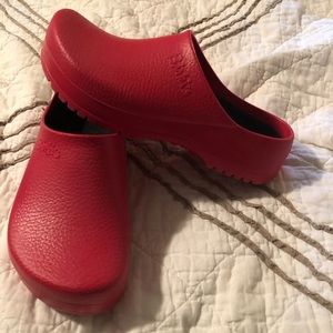Red birki’s size 39